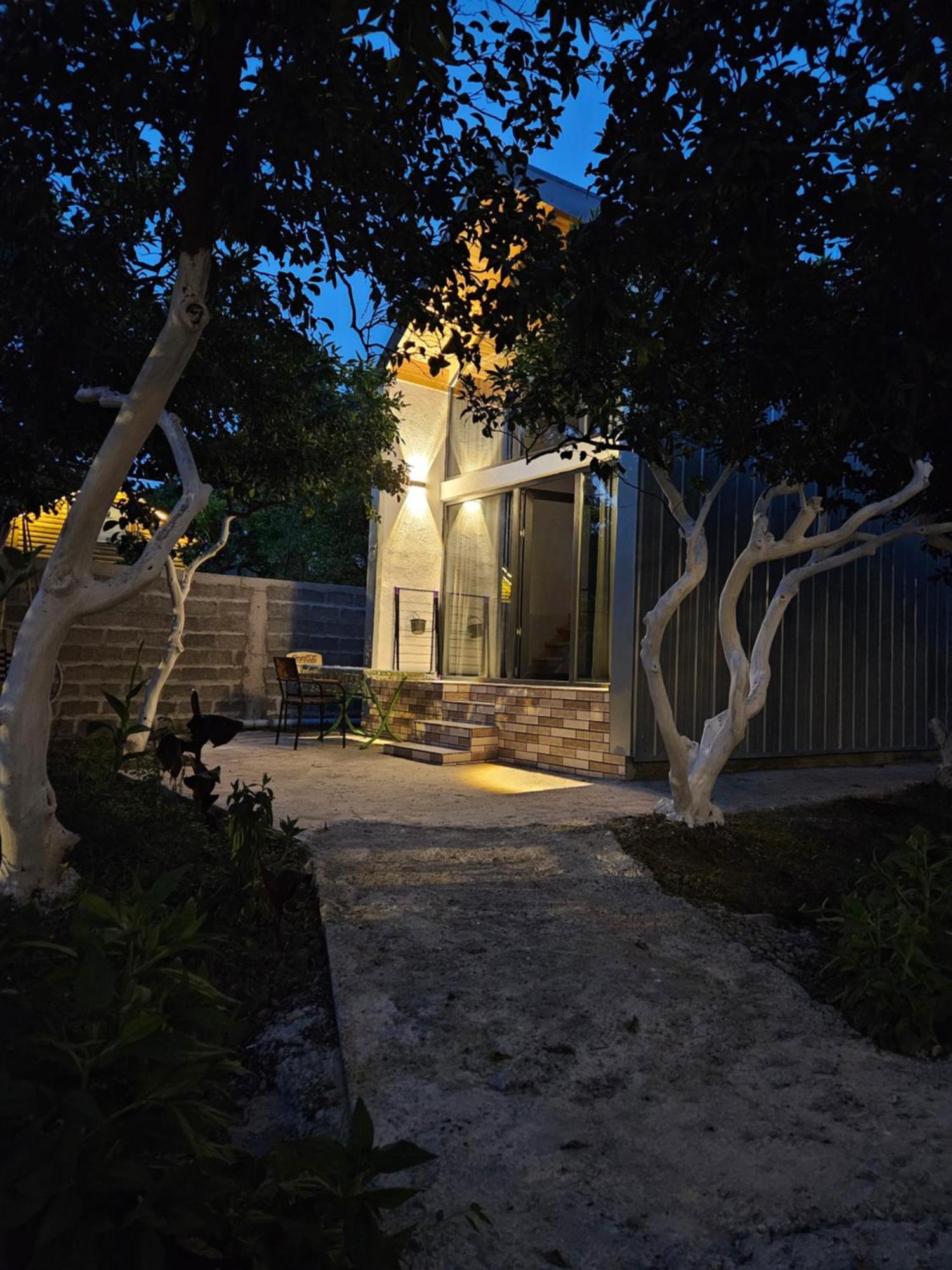 Guest House Koba Batumi Exterior foto
